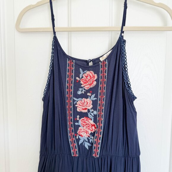 Andree By Unit Womens Navy Dress with Embroidered Flowers Size Medium - Picture 3 of 10